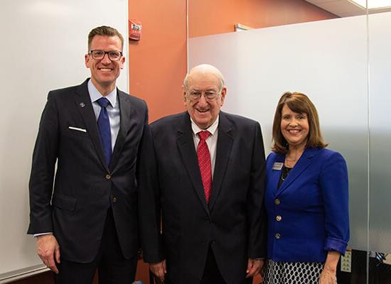 Dean of 在线博彩's Tanner Health System School of Nursing Dr. Jenny Schuessler, Herb Hatton, and 在线博彩 President Dr. Brendan Kelly 